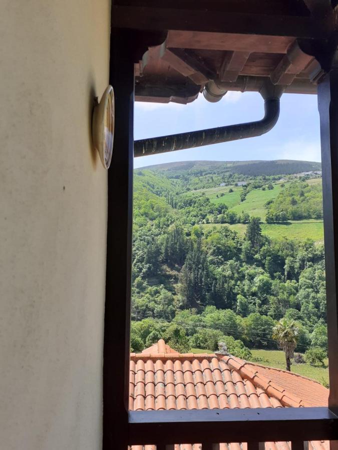 カンガス・デル・ナルセア La Casina De Santulayaヴィラ エクステリア 写真