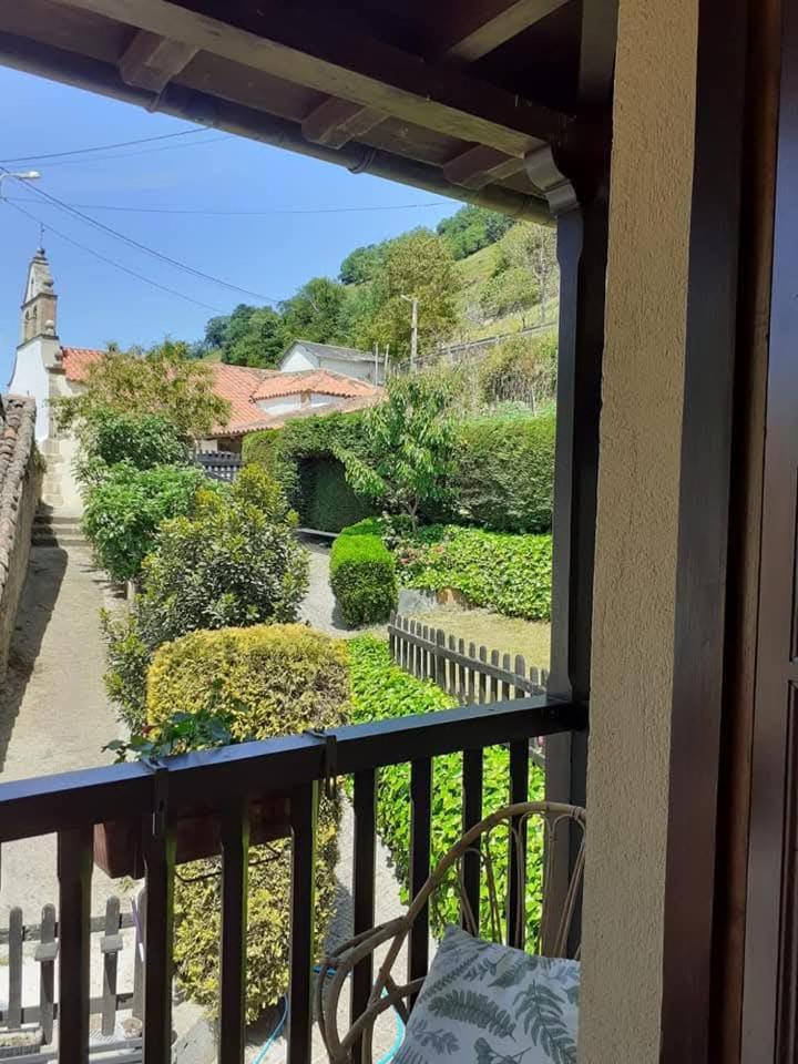 カンガス・デル・ナルセア La Casina De Santulayaヴィラ エクステリア 写真